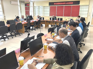 第16任總統副總統及第11屆立法委員選舉逼近,縣選委昨天上午9時召開第124次委員會議,就選務日程及相關作業計畫進行確認。(圖/文:曹重偉)