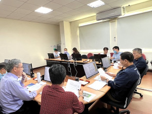 仁愛147示範住宅、社會住宅12月15日竣工,縣府3日舉行會議討論後續工程驗收、交屋期程。(圖/文:馮紹夫)