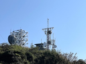 　中華電信新增北竿壁山對台北陽明山微波站臺，可提供2.2 Gbps流量做為備援機制。（圖／文：陳鵬雄）