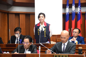 　議員曹以標感謝校外會對地方的付出，會前特邀她起身發表服務感言。（圖／文：曹重偉）