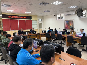 　第8屆馬祖馬拉松順利結束，13日縣府舉行賽後檢討會，透過缺失討論，在下一屆進行改善。（圖／文：馮紹夫）