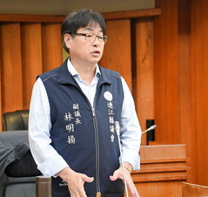 　副議長林明揚進行質詢。（圖／文：曹重偉）