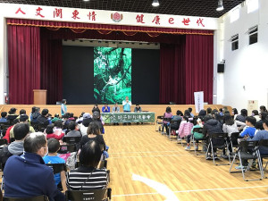　全國家長團體聯盟舉辦叫我野孩子－親子影片讀書會連江場，提供豐富且有意義的家庭互動機會，促進親子間的溝通。（圖／文：吳嘉榮）