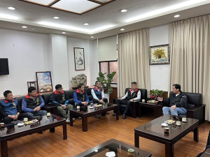 南竿鄉代會向縣議會反映民意,提案研議改為星期五實施雙向夜航,發揮夜航效益。(圖/文:馮紹夫)