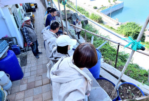 　東引鄉民代表會定期大會第二天鄉政考察，走訪南澳村落，關心住家環境品質及探訪民情。（圖／文：陳其敏）