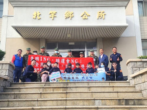 北竿警察所邀幼幼班小朋友參與小小警察體驗及犯罪預防宣導活動。(圖:北竿警察所)