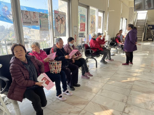連江縣65歲以上縣民免費接種帶狀疱疹疫苗，3日東莒、西莒衛生所開打。（圖：宋幸儒、蔡夢玲）