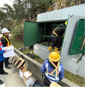 台電馬祖營業處5日上午前往北竿汰換老舊設備,經計畫性停電30分鐘後完成施工。(圖:台電馬祖區處)