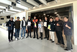 交通部公路局局長陳文瑞與臺北市區監理所所長江澍人、副所長曹金煌抵達東莒,實地了解幸福巴士營運現況。(圖/文:蔡夢玲)