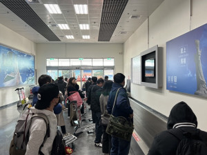 總統、立委大選最後一日,南北竿搭機人數不如以往熱烈,12日上午載客率約6成左右。