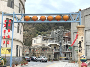 　張燈結綵迎元宵。（圖與文：陳鵬雄）
