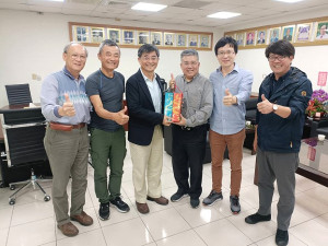 產業發展處長林志豐率團隊拜會中興大學農業暨自然資源學院,除感謝農機維修,並邀請訪問馬祖協助地區農業技術改善。(圖:產發處)