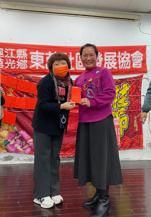 東莒社區發展協會在大年初一舉行賓果活動,發出百包紅包!(圖/文:蔡夢玲)