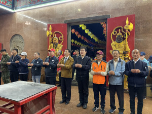 113年馬祖擺暝文化祭21日晚在白沙舉辦上彩暝點燈儀式。(圖/文:陳鵬雄)