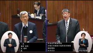 立委陳雪生27日向行政院長陳建仁針對機場擴建、馬祖大橋等重大議題提出質詢。(圖:立法院)