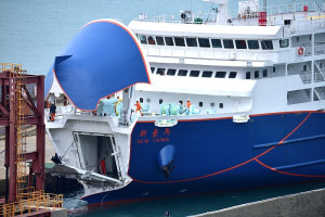 　新臺馬輪第一次歲修如期完成，14日航抵馬祖，船身重新經過整理油漆後，又恢復到首航時的嶄新面貌。（圖／文：陳其敏）