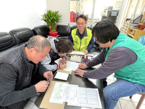 　外交部領事事務局行動領務及台北郵局首度在北竿舉辦行動領務業務。（圖／文：陳鵬雄）