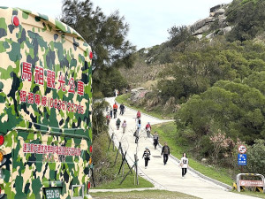 　北竿硬地超馬明天登場，各景點21日已出現人潮，旅宿住房率也衝出今年第一波好成績。（圖／文：陳鵬雄）