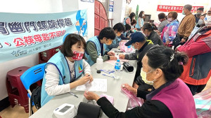 衛生福利局年度健康檢查抵達西莒,總計146位鄉親前往受檢,完成年度健康大事。(圖/文:宋幸儒)
