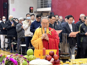 南竿鄉公所舉辦113年清明報恩三時繫念法會,佛光山副住持慧開法師主持法會。(圖/文:馮紹夫)