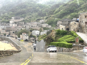 　清明連假第一天又是雨又是霧，北竿各大景點人潮稀疏不如預期。（圖／文：陳鵬雄）