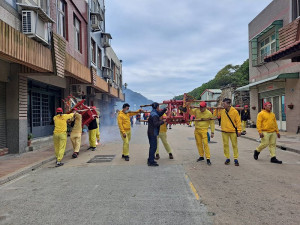 桃園市八德龍友境大聖宮齊天大聖、蕭王府六位大人蕭王爺等神尊來馬舉辦小遶境。(圖:中澳境白馬尊王廟委會)
