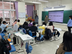 中正國中小9日辦理112學年度課程博覽會,展現創新教學及數位教學成果。(圖:中正國中小)