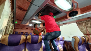 因應馬祖地區旅遊旺季,確保觀光旅遊行車安全,連江監理站已完成馬祖地區遊覽車臨時檢驗。(圖:連江監理站)