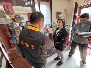 因應觀光旺季來臨,交旅局會同有關單位進行莒光旅宿聯合稽查。(圖/文:蔡夢玲、交旅局)