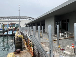 福澳碼頭施作風雨走廊　工務處：F3浮動碼頭臨時性假設工程