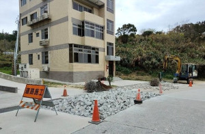 連江縣環資局積極推動污水下水道建設,仁愛三家村污水廠與周邊污水管線接管工程順利執行中。(圖:連江縣環資局)