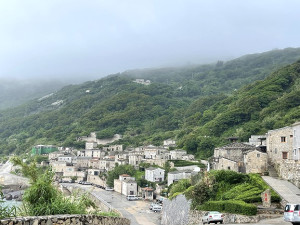 　今年霧季班機取消率高，地區民宿業者損失慘重。（圖／文：陳鵬雄）