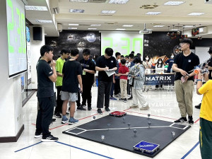 　連江縣科技教育再獲殊榮，中正國中小師生代表地區今年2月起連續參加3場賽事，勇奪多項國內機器人及AI競賽大獎。（圖：中正國中小）