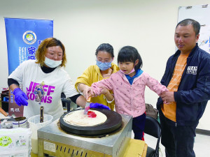 慶祝母親節　移民署連江縣服務站舉辦「花見幸福味」