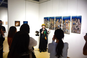 　搭上馬祖民俗文物館重新出發列車，代表馬祖美學文化「馬祖好美」特展一同揭幕，集結在地藝術家精心之作，共同詠唱馬祖之美。（圖／文：曹重偉）