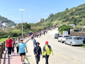 四鄉五島大健行-南竿春季場26日登場,大人小孩開心健走。(圖/文:馮紹夫)