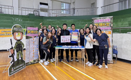 國民健康署自7月1日起新增6次兒童發展篩檢服務。衛生局1日晚間結合地區社團活動,邀請副縣長陳冠人協助向鄉親宣導。(圖/文:曹重偉)