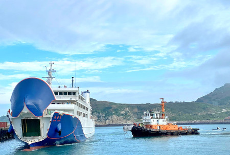 　端午節連假，到東引觀光客人數略高於平常日，業者期待暑假能有一波更好的觀光商機。（圖／文：陳其敏）