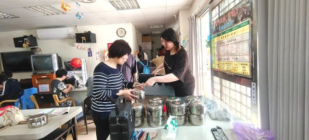 為推廣循環餐具,環資局將於6月17日起在四鄉五島召開循環餐具盛裝供餐說明會,歡迎可配合環保外送服務的店家踴躍報名。(圖:環資局)