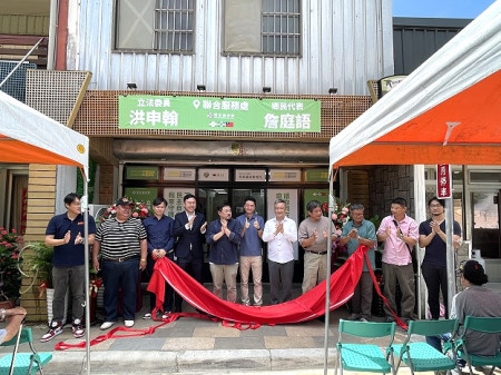 　立法委員洪申翰及北竿鄉民代表詹庭語聯合服務處在塘岐成立。（圖／文：陳鵬雄）