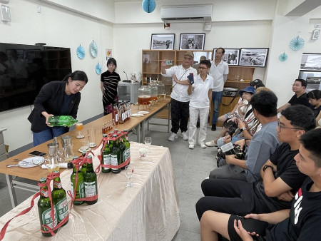 　馬祖農漁產品企社6日在橋仔活動中心舉辦「北竿老酒日」活動。（圖／文：陳鵬雄）