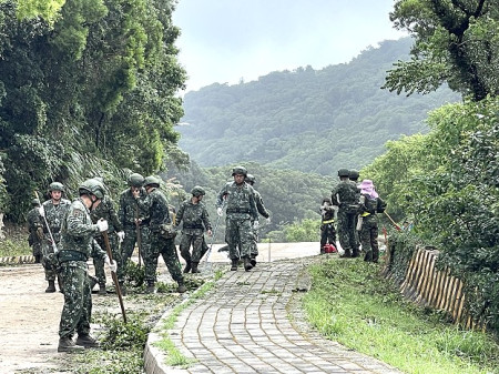 　北竿地區27日軍民近2百人次投入災後復原作業。（圖／文：陳鵬雄）