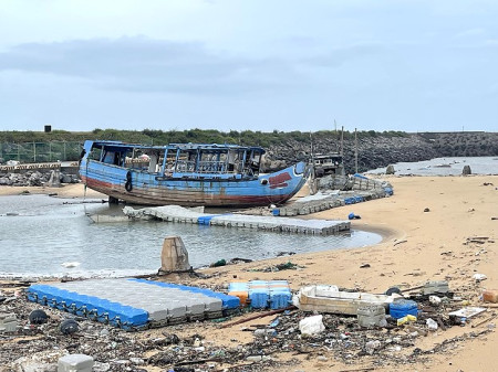 　北竿馬鼻灣及橋仔港兩座浮動碼頭在此次風災中受損嚴重。（圖／文：陳鵬雄）