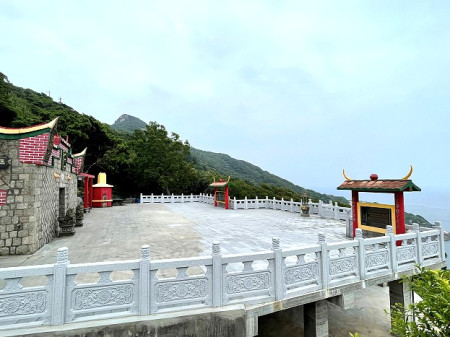 　龍角峰觀景平台擴建完工視野更佳，可運用空間也加大一倍。（圖／文：陳鵬雄）