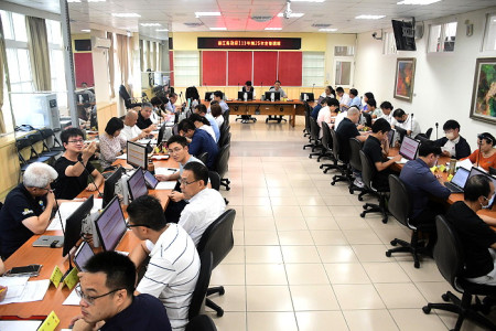 　縣府第25次主管週報，因應馬高航線復航，縣長王忠銘指示先拜會高雄市府。（圖／文：曹重偉）