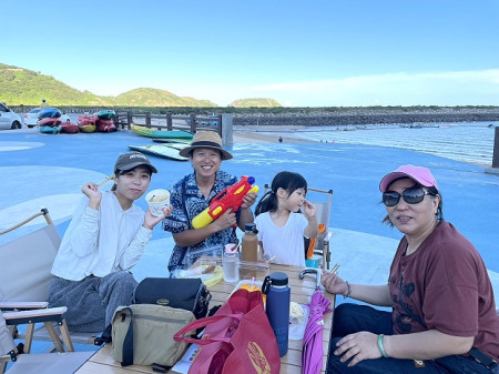 海風+沙灘 美食+音樂,塘岐馬鼻灣假日市集好好玩。(圖:龍福山莊)