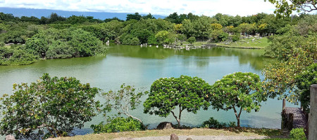 虹明湖