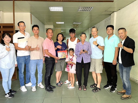 塘岐村陳先妹老太太歡度91歲生日,北竿所會組團祝壽。(圖/文:陳鵬雄)
