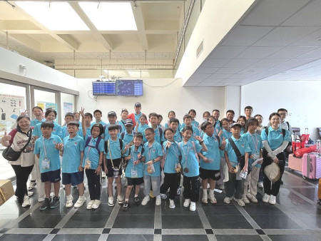 　福州馬尾區幹部及師生結束6天5夜馬祖夏令營之旅，30日下午搭乘「安麒輪」返回大陸。（圖／文：陳鵬雄）