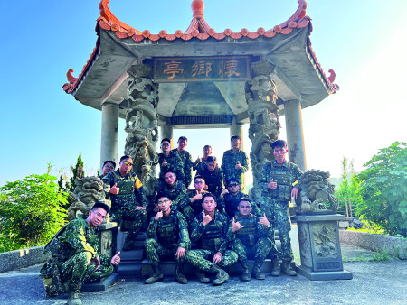 訓練後合影。(圖:丁駿驣)